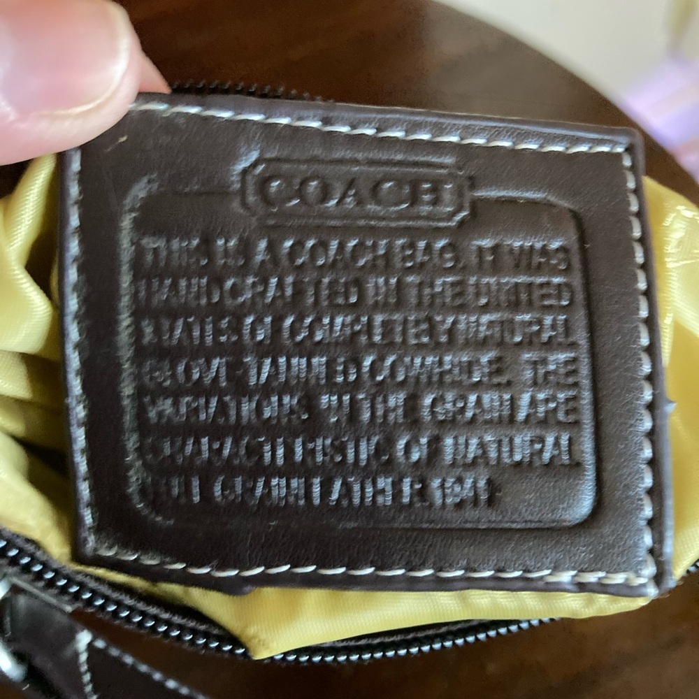 COACH BROWN CROSSBODY WITH GUITAR SIGNATURE EMBOSSED STRAPS SHOULDERBAG - Picture 5 of 8